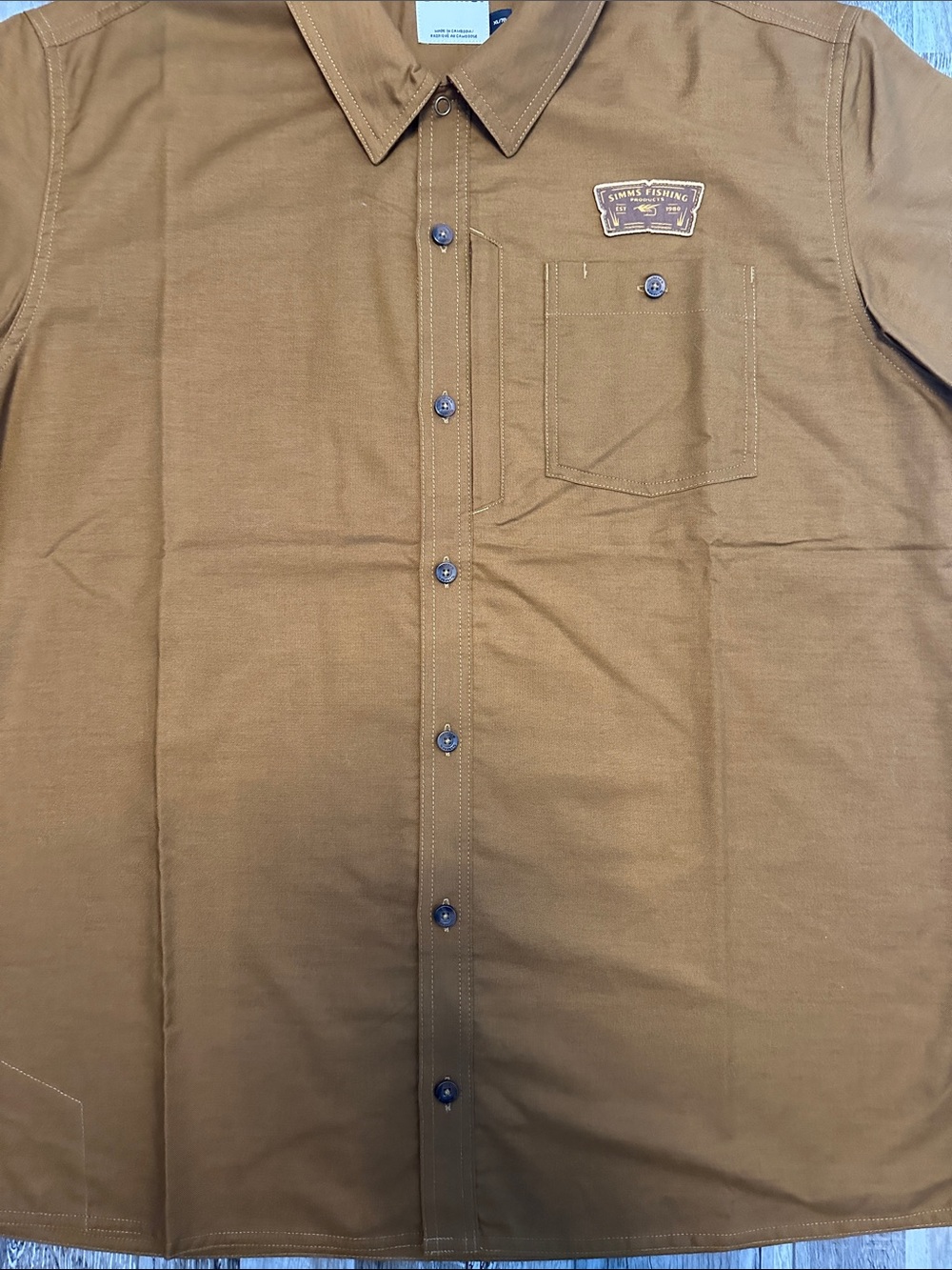 Simms Short Sleeve Button-Up Shirt in Brown. NWOT! - Picture 5 of 10